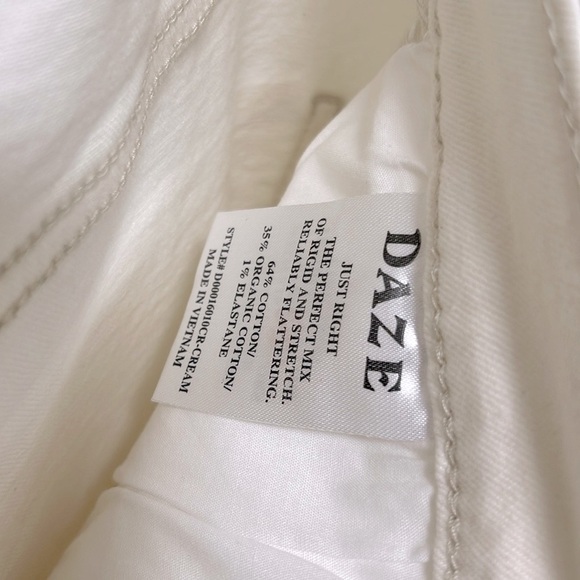 NWT DAZE DENIM Smarty Pants High Rise in Cream - Picture 7 of 7
